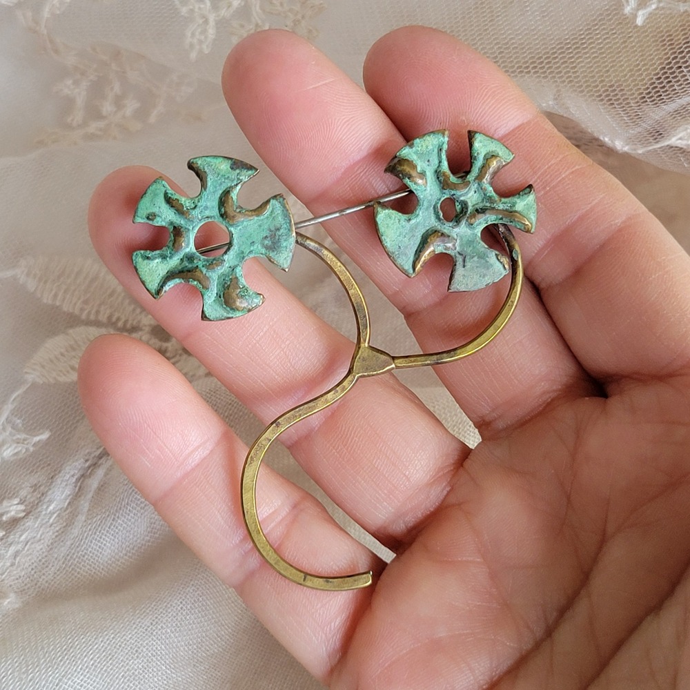 Vintage 1950s‎ Artisan Copper Brass Modernist Flower Brooch Verdigris Patina MCM